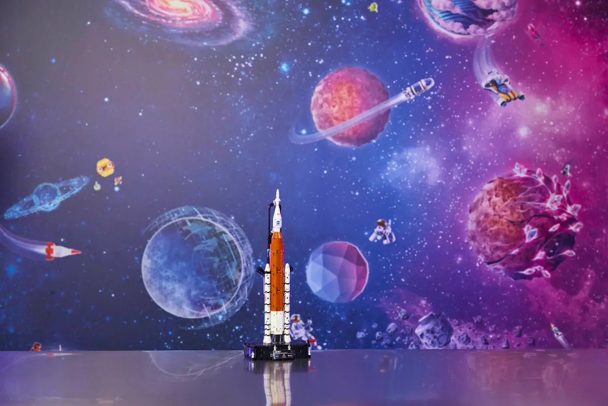 LEGO Technic NASA Artemis Space Launch System Rocket - 42221