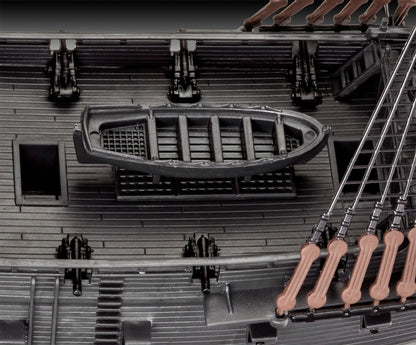 Revell 05499 - Pirate Ship BLACK PEARL