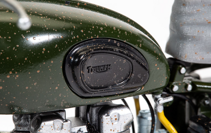 The Great Escape Triumph TR6 Trophy Motorcycle (Weathered) - 1:12 Scale - CC08501
